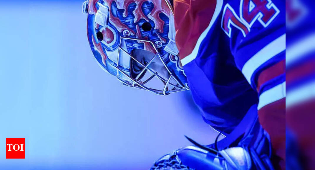 Skinner finds playoff redemption as Oilers lead series | NHL News