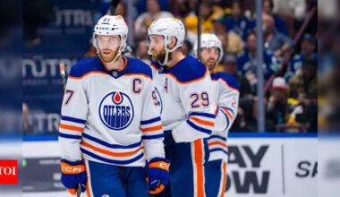 Edmonton Oilers' fans lose it over Connor McDavid and Leon Draisaitl’s silent signal during Dallas Stars game as the team recorded two consecutive wins | NHL News
