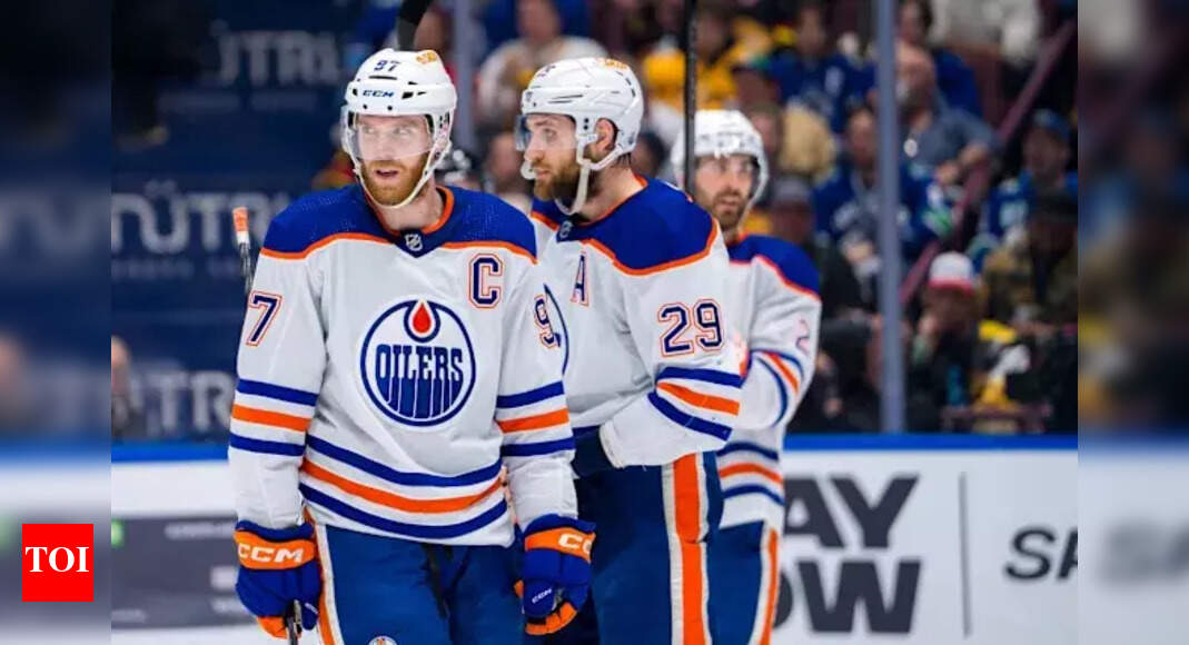 Edmonton Oilers' fans lose it over Connor McDavid and Leon Draisaitl’s silent signal during Dallas Stars game as the team recorded two consecutive wins | NHL News