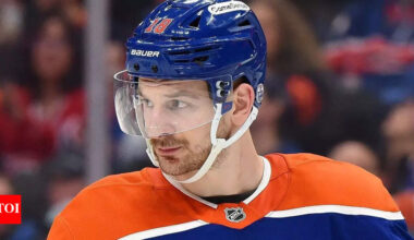 Zach Hyman injury puts Edmonton Oilers’ playoff momentum at serious risk | NHL News