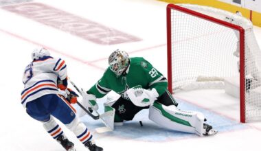 Stars' DeBoer -- 'Spark' needed after Oettinger's early woes