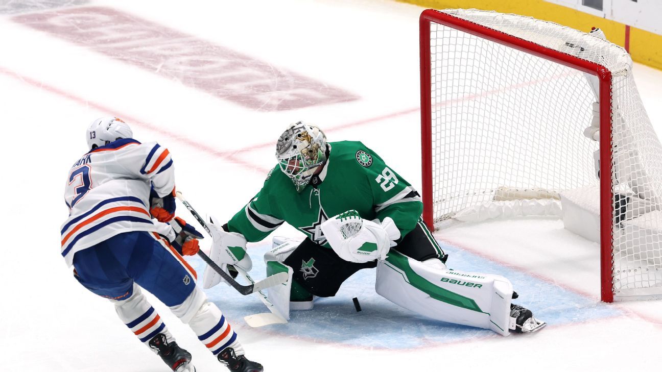 Stars' DeBoer -- 'Spark' needed after Oettinger's early woes