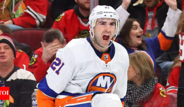 Kyle Palmieri signs new two-year deal to stay with Islanders before free agency opens | NHL News