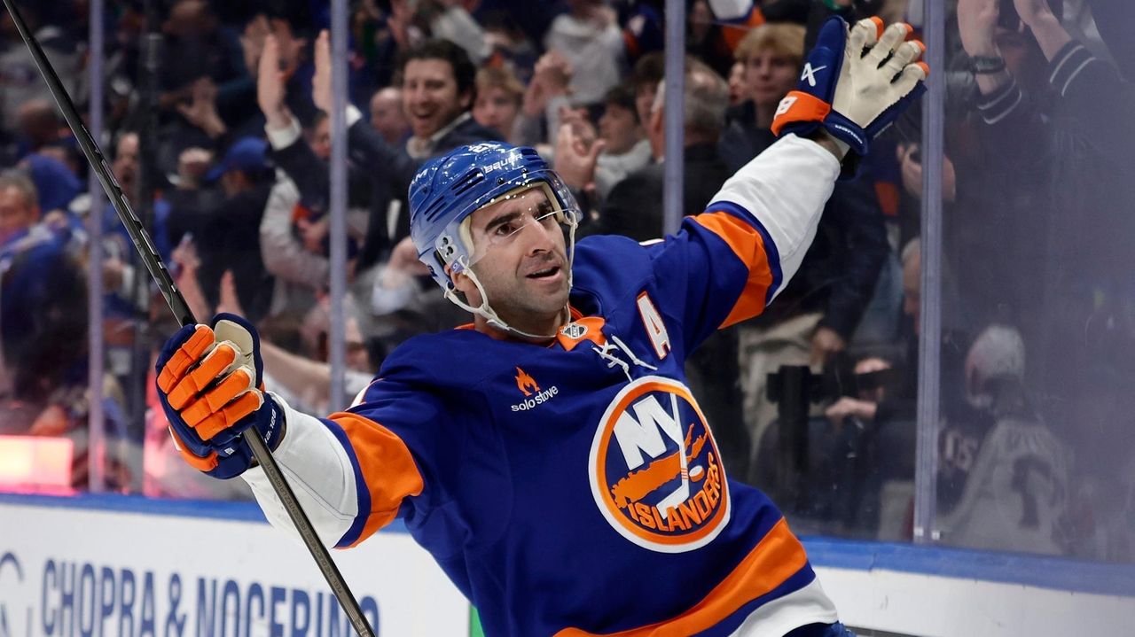 Islanders re-sign Kyle Palmieri to a two-year deal