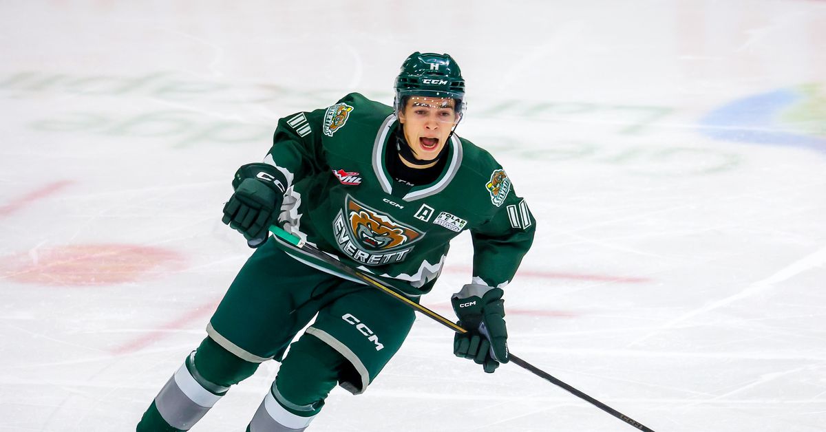 2k25 Draft Profiles: Carter Bear is a tenacious, crowd pleasing goal-getter