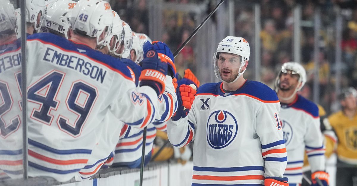 Zach Hyman scores go-ahead goal for Oilers vs Golden Knights in Game 1