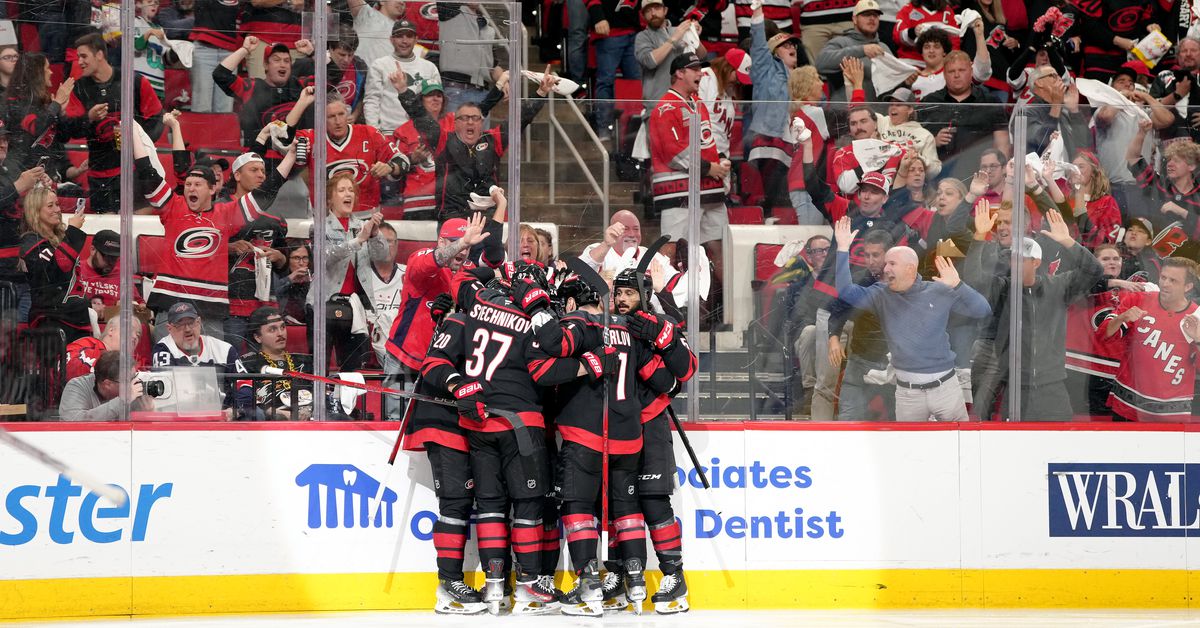 Florida Panthers beat Toronto, will face the Carolina Hurricanes starting Tuesday