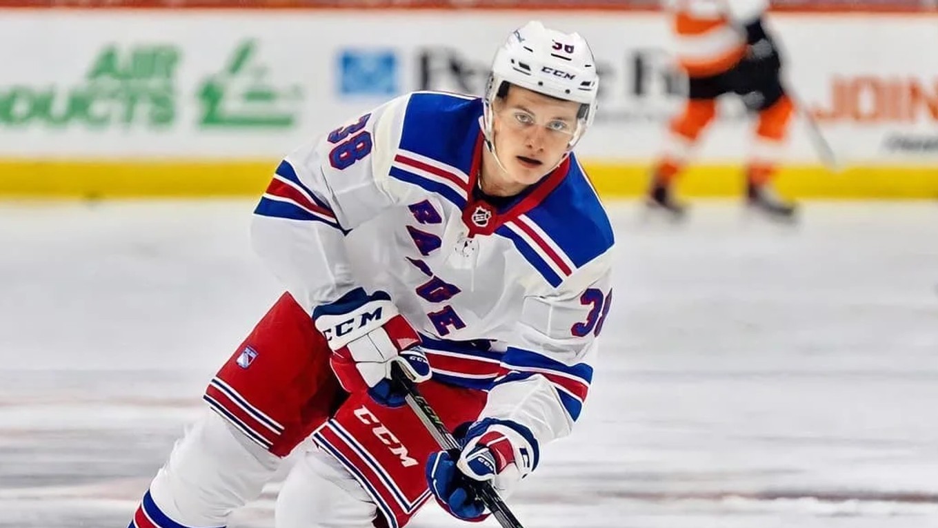 New York Rangers top prospect trending after setting mind-blowing record