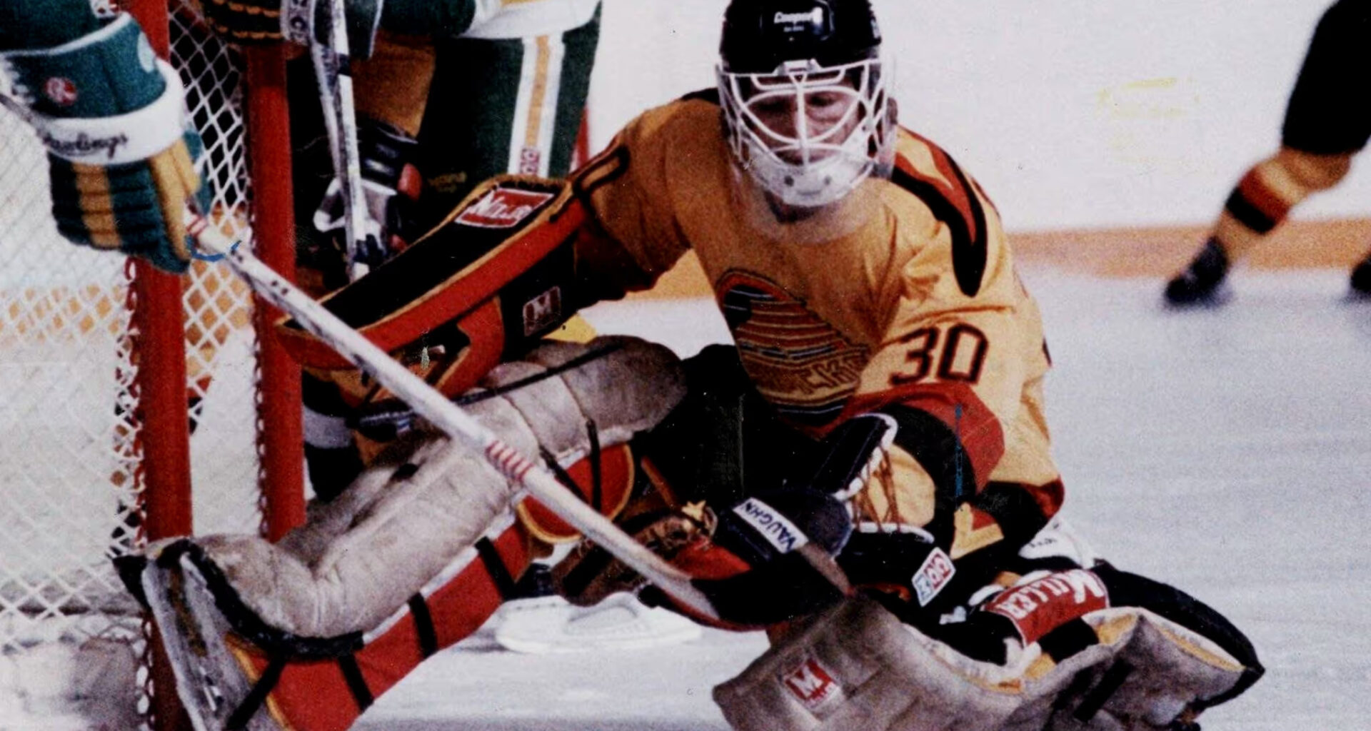 Former Vancouver Canucks Goaltender Sadly Passes Away at Just 63-Years-Old