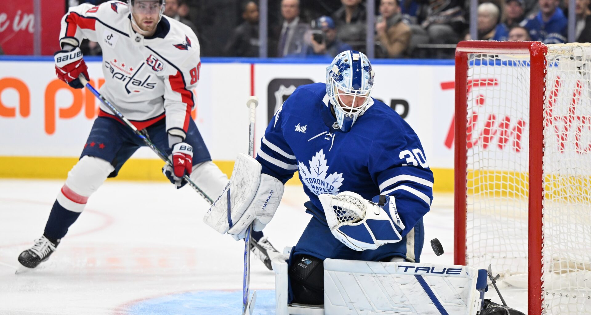 Analysts Cook Leafs Goalie Matt Murray For Controversial Decision Ahead of Friday's Game 3