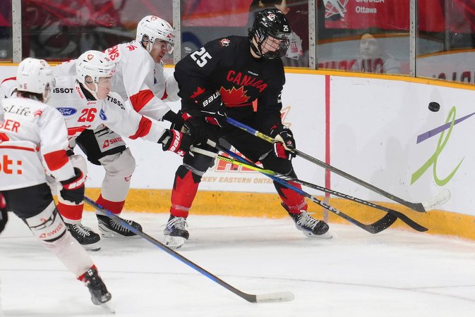 Islanders win NHL draft lottery, Sharks get second pick