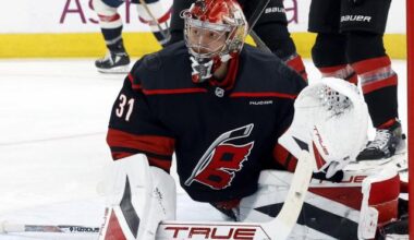 Hurricanes' Andersen, Oilers' Skinner enter Monday's playoff Game 4s on far different trajectories :: WRALSportsFan.com