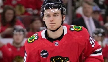 Long-struggling Chicago Blackhawks refuse to seek quick fixes