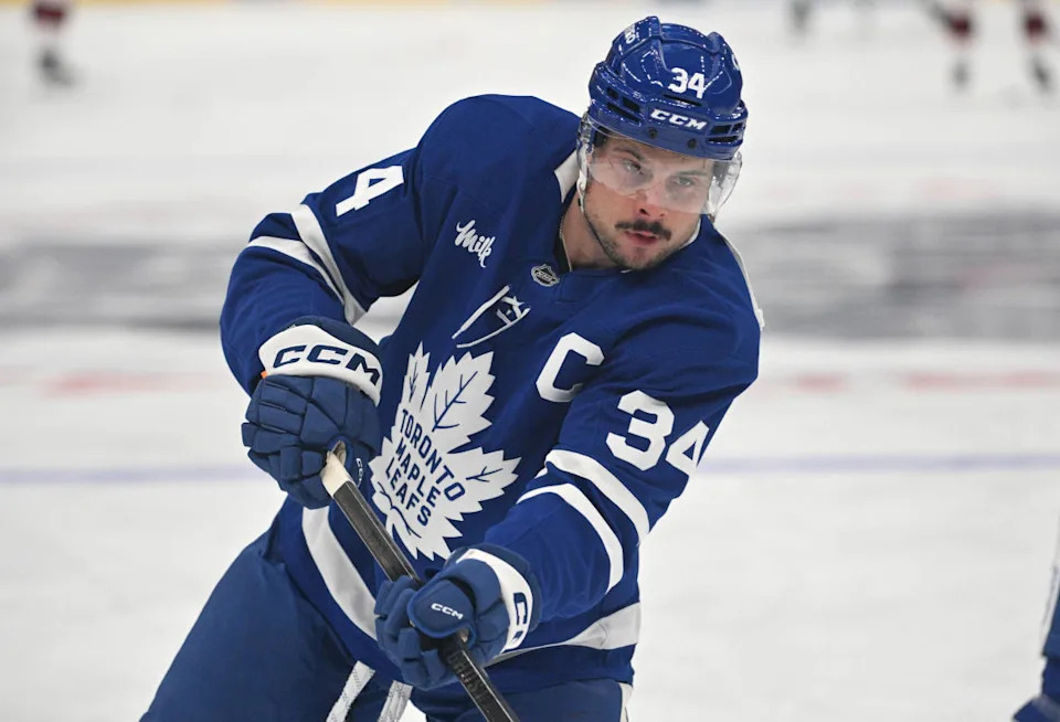 Toronto Maple Leafs forward Auston Matthews (34) warms up at Scotiabank Arena.Dan Hamilton-Imagn Images