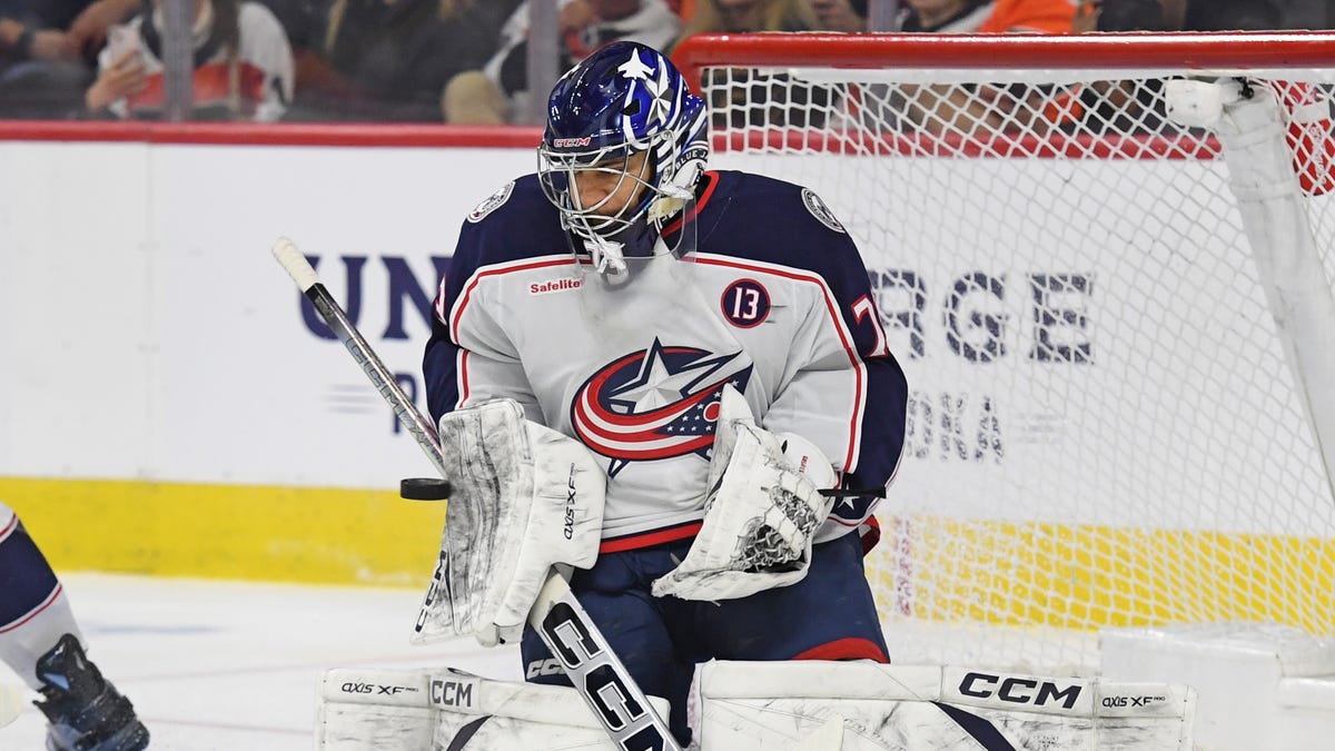 Columbus Blue Jackets keep playoff hopes afloat with win over Flyers