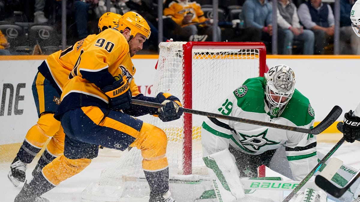 Ryan O'Reilly's three points carry Predators 5-1 past Stars