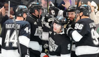 Los Angeles Kings defeat Edmonton Oilers in Game 1 of NHL playoff