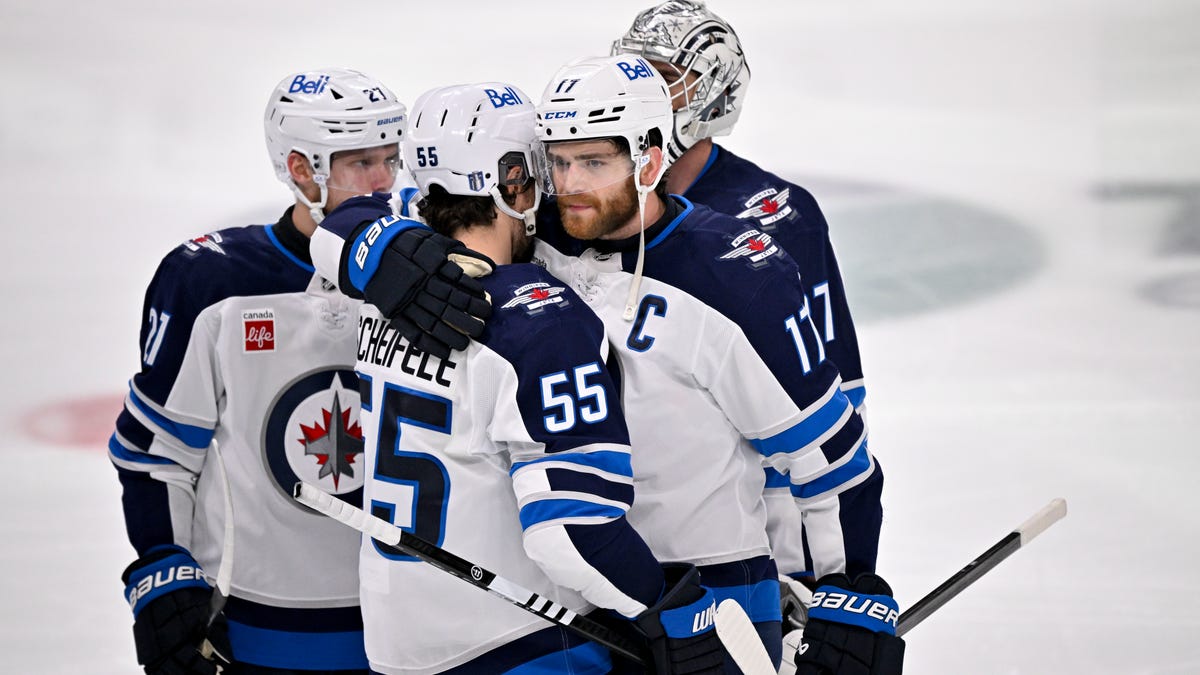 Mark Scheifele gets love from Jets, Stars after father dies