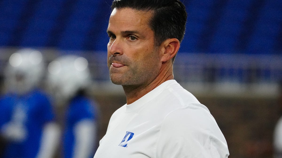 Carolina Hurricanes called upon Duke's Manny Diaz to sound siren