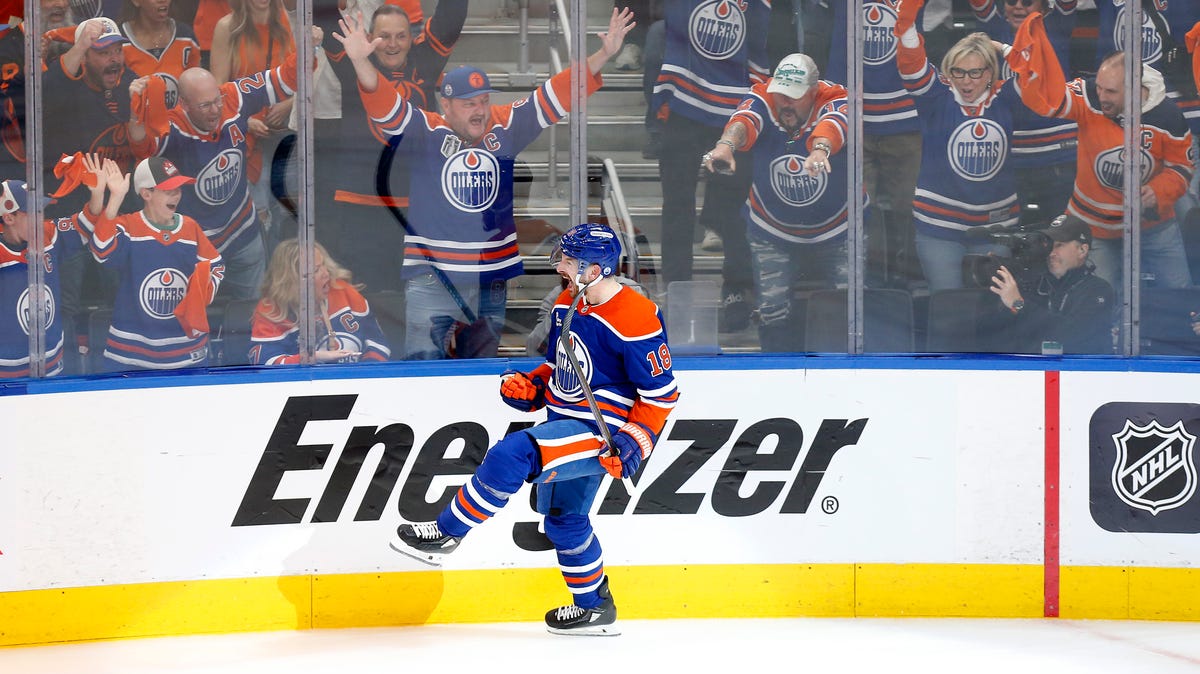 Zach Hyman, Connor McDavid score two each as Oilers crush Stars