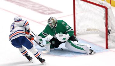 Stars' Jake Oettinger pulled; coach Peter DeBoer explains why