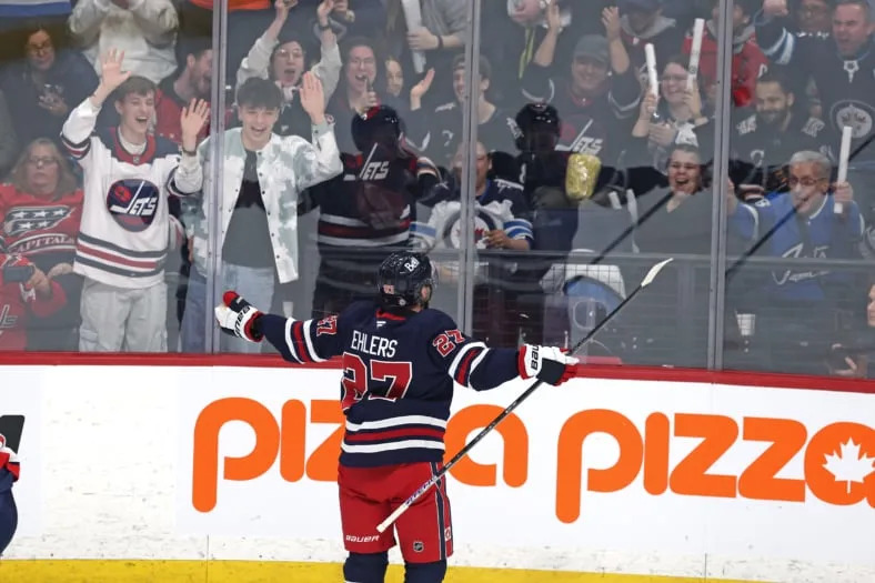 NHL: Washington Capitals at Winnipeg Jets