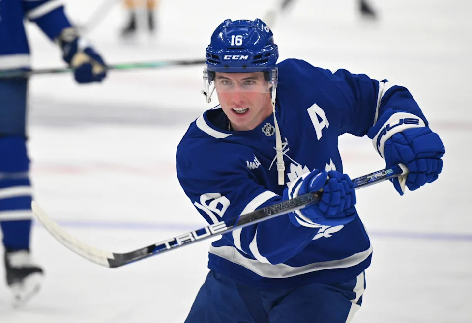 Toronto Maple Leafs forward Mitch Marner (16) shoots the puck.John E&period; Sokolowski-Imagn Images