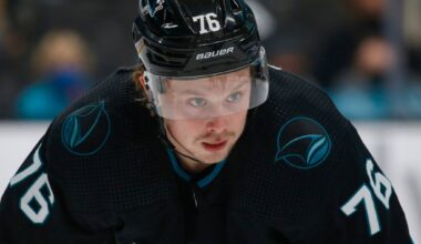 Max Veronneau, ex-Ottawa Senator, signs with San Jose Sharks