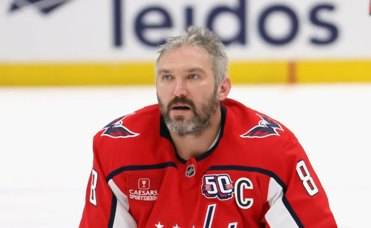 Alex Ovechkin unveils ludicrous gift from Sidney Crosby and Evgeni Malkin for breaking Wayne Gretzky's NHL goal-scoring record