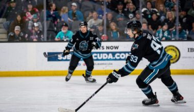 Noah Beck on Why He Signed With Sharks, What He's Learned About Pro Hockey So Far (+)