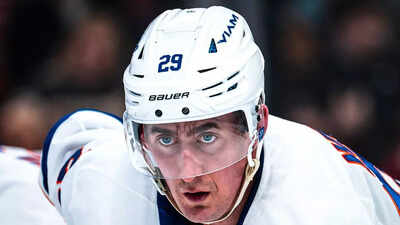 Brock Nelson eyes Minnesota Wild as possible homecoming in NHL free agency: Report