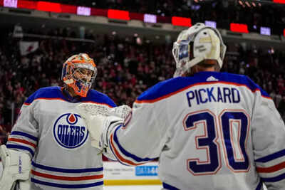 Calvin Pickard vs. Stuart Skinner: The goalie dilemma that could define the Oilers’ playoff fate