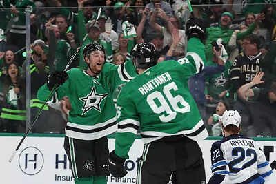 Controversial goal leads Dallas Stars to Game 3 win over Winnipeg Jets in Stanley Cup Playoffs