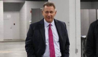 Mirtle: Ken Holland is back as an NHL GM with Kings. It’s not the trend you might think it is