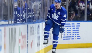 Leafs hold on to take dramatic Game 1 win over Panthers