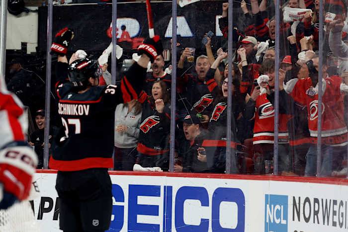 Svechnikov, Andersen lead Hurricanes past Capitals 4-0 in Game 3 of 2nd-round playoff series