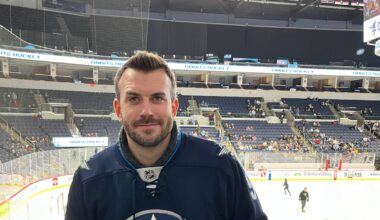 ‘You feel at home’: Playoff hockey helps newcomers feel more Canadian