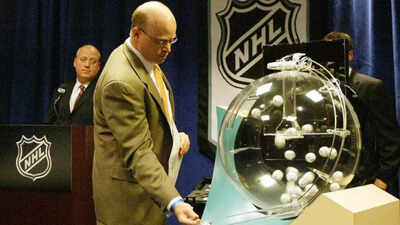 NHL Draft Lottery to be held live for fans, for the first time in 30 years