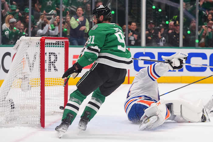 Stars score 3 PP goals in 5 1/2 minutes early in 3rd, rally to beat Oilers 6-3 in Game 1