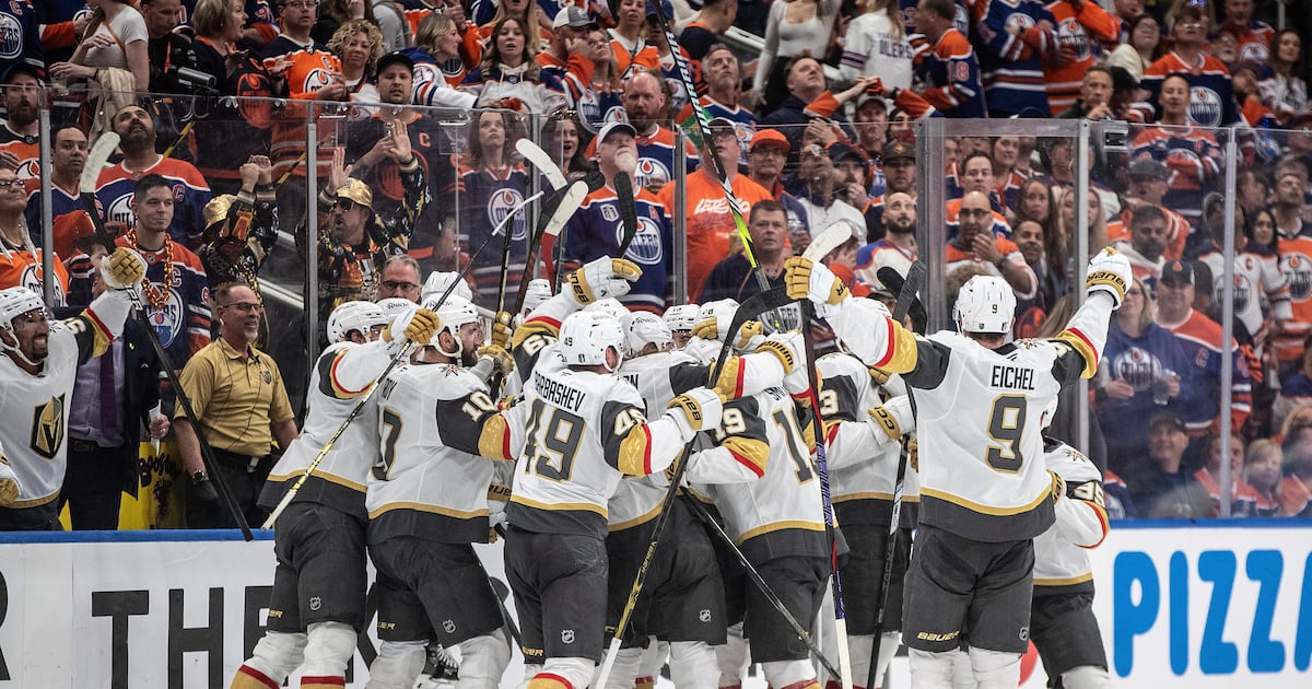 Reilly Smith scores with 0.4 seconds left, Golden Knights stun Oilers 4-3 in Game 3