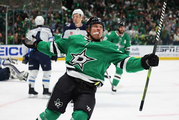 Mikael Granlund gets 1st career playoff hat trick as Stars beat top-seeded Jets for 3-1 series lead