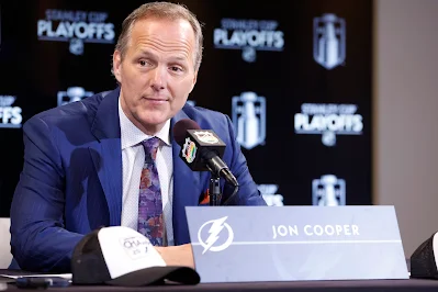 Tampa Bay Lightning head coach Jon Cooper could be set to make a stunning move to the Utah HC.