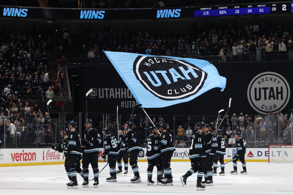 Utah Mammoth sign prospect Gabe Smith to entry-level contract