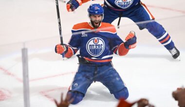 Ryan Reynolds' company producing Edmonton Oilers docuseries