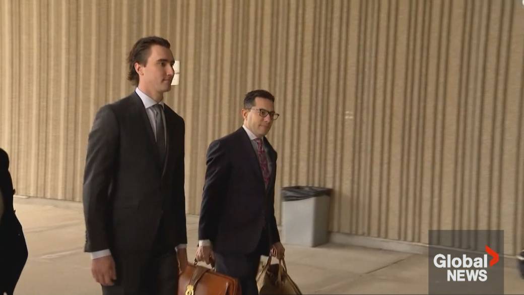 Click to play video: 'London police officer testifies at world junior sex assault trial'