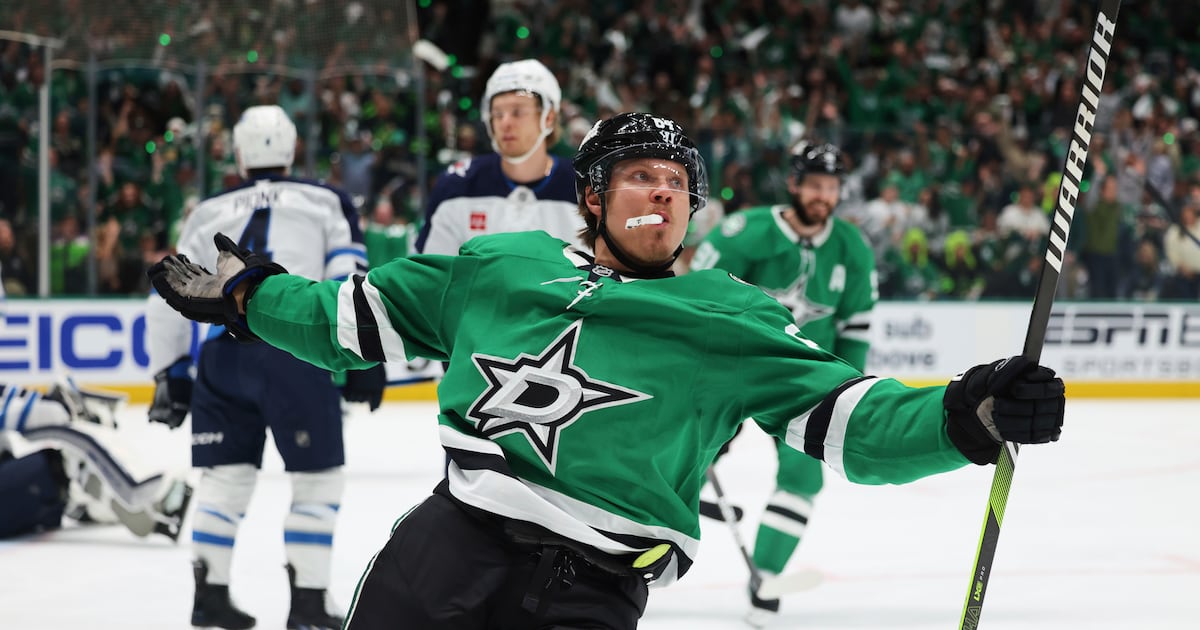 Mikael Granlund gets 1st career playoff hat trick as Stars beat top-seeded Jets for 3-1 series lead