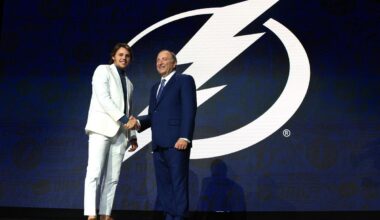 Isaac Howard Named USA Hockey College Player of Year