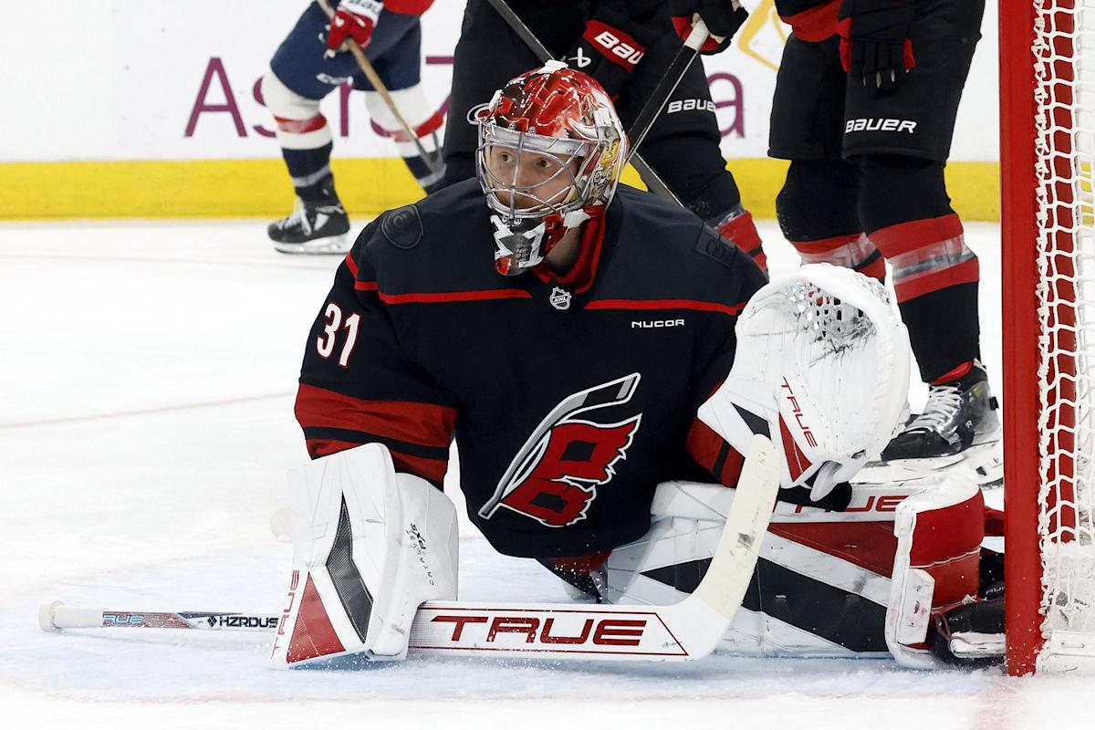 Hurricanes' Andersen, Oilers' Skinner enter Monday's playoff Game 4s on far different trajectories