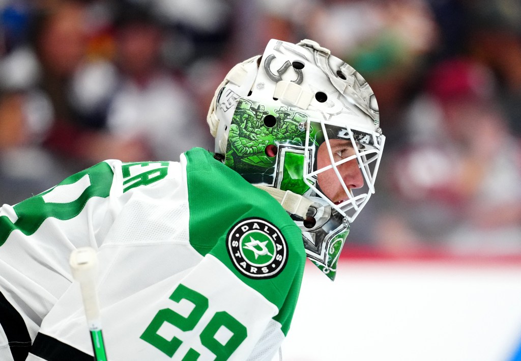 Dallas' Jake Oettinger owns a .909 save percentage in Round 1.