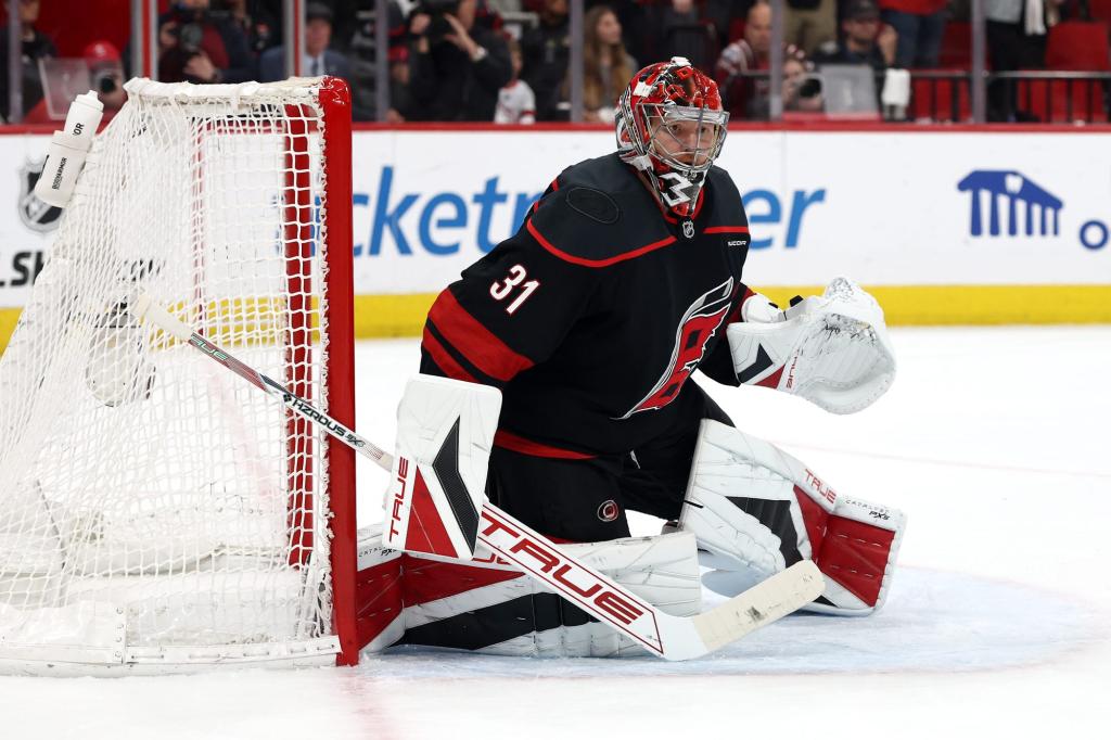 Capitals vs. Hurricanes Game 4 predictions, odds